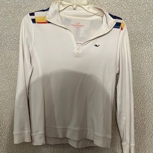 Vineyard vine pullover
